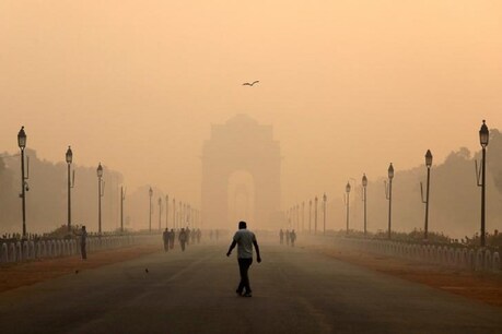 दिल्ली में सबसे खराब स्तर पर पहुंचा AQI, EPCA कर सकता है कड़े कदमों की घोषणा दिल्ली में सबसे खराब स्तर पर पहुंचा AQI, EPCA कर सकता है कड़े कदमों की घोषणा