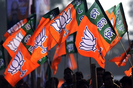 हरियाणा: BJP, JJP और निर्दलीय विधायकों में से कौन बन सकता है मनोहर सरकार का मंत्री? हरियाणा: BJP, JJP और निर्दलीय विधायकों में से कौन बन सकता है मनोहर सरकार का मंत्री?