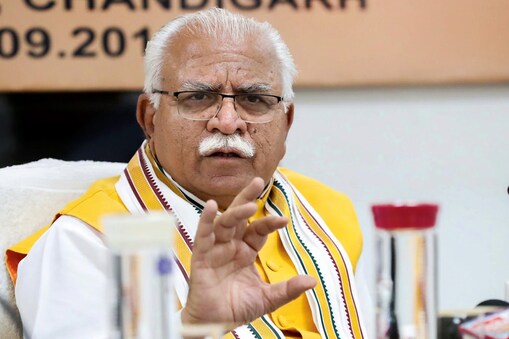 पिछली बार बीजेपी ने बहुमत मिलने पर जाट नेता के बजाय गैर-जाट नेता मनोहर लाल खट्टर को मुख्यमंत्री बनाया था. पिछली बार बीजेपी ने बहुमत मिलने पर जाट नेता के बजाय गैर-जाट नेता मनोहर लाल खट्टर को मुख्यमंत्री बनाया था.