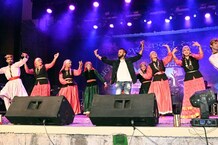 अंतर्राष्ट्रीय दशहरा उत्सव: नाटी किंग कुलदीप शर्मा के गानों पर झूमा कुल्लू