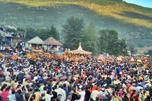 PHOTOS: देव-मानस मिलन के साथ कुल्लू दशहरा का आगाज, शान से निकली रघुनाथ रथयात्रा