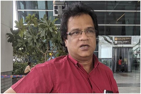 शीर्ष अदालत ने एनआरसी के असम समन्वयक प्रतीक हजेला के मध्य प्रदेश ट्रांसफर की कोई वजह नहीं बताई है.