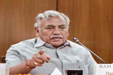 दिल्ली विधानसभा अध्यक्ष राम निवास गोयल को 6 महीने की सजा दिल्ली विधानसभा अध्यक्ष राम निवास गोयल को 6 महीने की सजा