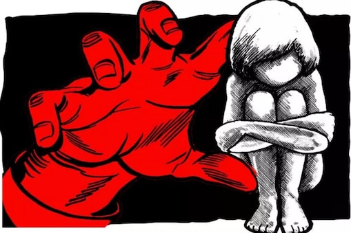 पुलिस ने गैंगरेप की इस वारदात में शामिल एक आरोपी को गिरफ्तार कर लिया है. (प्रतीकात्मक तस्वीर) पुलिस ने गैंगरेप की इस वारदात में शामिल एक आरोपी को गिरफ्तार कर लिया है. (प्रतीकात्मक तस्वीर)
