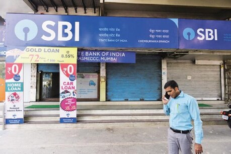 SBI ग्राहक ध्यान दें! ATM से 1 महीन में इतनी बार मुफ्त निकाल सकते हैं कैश, बैंक ने दी जानकारी