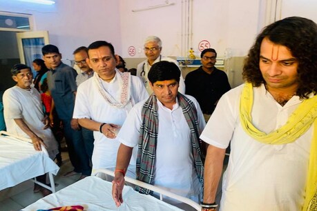 तेज प्रताप ने आरोप लगाते हुए कहा कि इस वक्त लोग यमुना का पानी नहीं दिल्ली का केमिकल पी रहे हैं.
