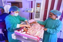 PHOTOS: 11 साल बाद घर में गूंजी किलकारियां, कुल्लू की पूनम ने 3 बच्चों को दिया जन्म