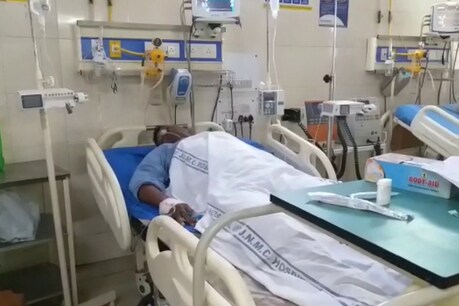 CISF जवान ने चाकुओं से गोदकर पत्नी को उतारा मौत के घाट, फिर उठाया खौफनाक कदम CISF जवान ने चाकुओं से गोदकर पत्नी को उतारा मौत के घाट, फिर उठाया खौफनाक कदम