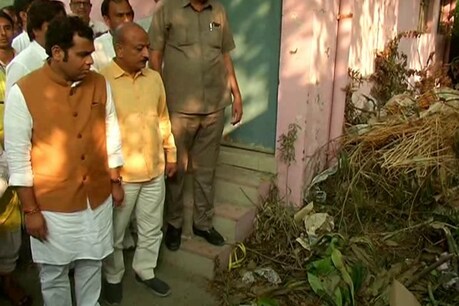 मंत्री श्रीकांत शर्मा ने मेरठ जिला अस्पताल का किया औचक निरीक्षण