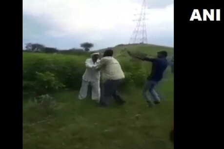 कर्ज न चुकाने पर प्राइवेट पार्ट में डाल दिया मिर्च पाउडर, फिर VIDEO बनाकर किया वायरल कर्ज न चुकाने पर प्राइवेट पार्ट में डाल दिया मिर्च पाउडर, फिर VIDEO बनाकर किया वायरल