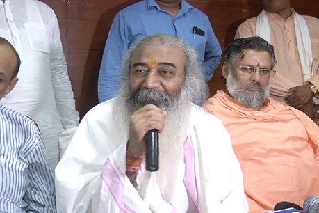 आचार्य प्रमोद कृष्णम ने सोनिया गांधी के सलाहकारों पर साधा निशाना, कही ये बातें आचार्य प्रमोद कृष्णम ने सोनिया गांधी के सलाहकारों पर साधा निशाना, कही ये बातें