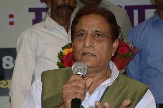 मेरा नाम आजम खान हैं, इसलिए मेरे ऊपर 144 मुकदमे. (file photo)