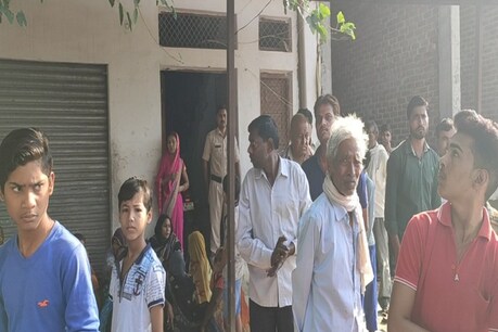 नकाबपोश डकैतों ने कट्टा दिखाकर परिवार को बंधक बनाया