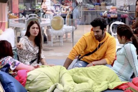 Bigg Boss 13: घर की 4 लड़कियां हुई नोमिनेट, इस कंटेस्टेंट पर भड़की कोएना मित्रा