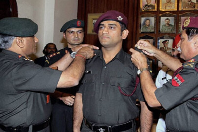 cricket, cricket news, sports news, mahendra singh dhoni, gautam gambhir, dhoni army, dhoni army rank, क्रिकेट, क्रिकेट न्यूज, स्पोर्ट्स न्यूज, बीसीसीआई, भारतीय क्रिकेट टीम, गौतम गंभीर, महेंद्र सिंह धोनी, एमएस धोनी, धोनी आर्मी, धोनी आर्मी रैंक