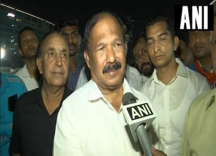 7 बार से वडाला से विधायक कालिदास कोलम्बकर की बीजेपी के साथ नई पारी 7 बार से वडाला से विधायक कालिदास कोलम्बकर की बीजेपी के साथ नई पारी