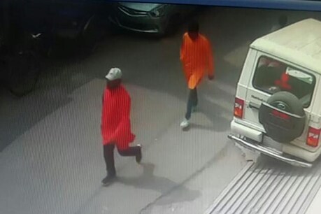 कमलेश तिवारी हत्याकांड: पाकिस्तान बॉर्डर के पास मिला आरोपियों का लोकेशन, ढाई-ढाई लाख इनाम घोषित कमलेश तिवारी हत्याकांड: पाकिस्तान बॉर्डर के पास मिला आरोपियों का लोकेशन, ढाई-ढाई लाख इनाम घोषित