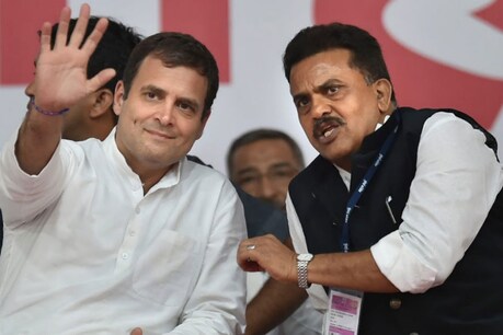 संजय निरूपम ने राहुल गांधी की रैली में न पहुंचने का कारण बताते हुए ट्वीट तो किया लेकिन इस दौरान वे देवड़ा को निशाना बनाना नहीं भूले और उन्होंने सवाल खड़ा कर दिया. (फाइल फोटो)