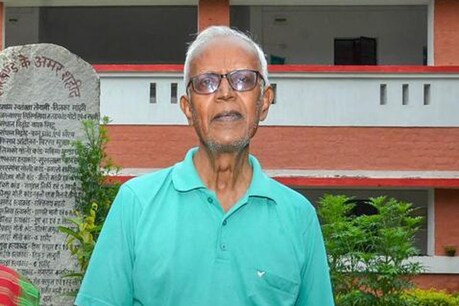 प्राथमिकी में ये आरोप है कि स्टेन स्वामी ने ग्रामीणों को गुमराह कर देश विरोधी गतिविधियों के लिए बाध्य किया.