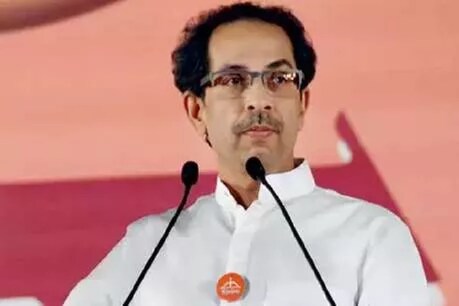 शिवसेना ने मंगलवार को पार्टी के मुखपत्र 'सामना' के जरिए प्याज की बढ़ती कीमत और अर्थव्यवस्था को लेकर बीजेपी पर निशाना साधा.