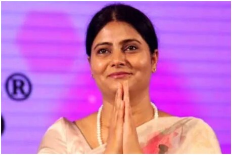 अनुप्रिया ने दावा किया कि हाल ही में उत्तर प्रदेश के होम्योपैथी चिकित्सा अधिकारियों की नियुक्ति में सामान्य वर्ग का कटऑफ 86 तो ओबीसी वर्ग का 99 फीसदी रहा.