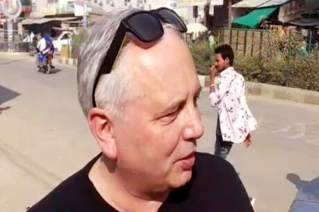 पोलैंड से भारत घूमने आए पर्यटकों के ड्राइवर के साथ मारपीट की घटना