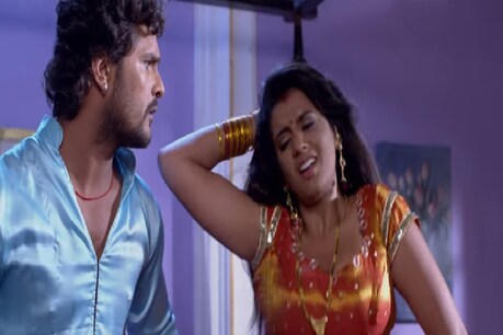 VIDEO: हिट हो रहा ये Bhojpuri गाना, अक्षरा सिंह संग खेसारी लाल यादव कर रहे रोमांस VIDEO: हिट हो रहा ये Bhojpuri गाना, अक्षरा सिंह संग खेसारी लाल यादव कर रहे रोमांस