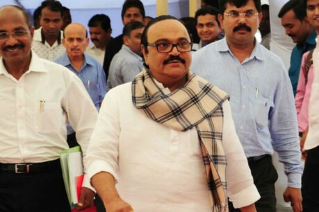 छगन भुजबल ने कहा कि सरकार तो आती जाती रहती हैं, लेकिन परिवार नहीं टूटना चाहिए.