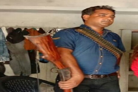 अलवर: 25 हजार का इनामी बदमाश सुरेश गुर्जर पुलिस के हत्थे चढ़ा अलवर: 25 हजार का इनामी बदमाश सुरेश गुर्जर पुलिस के हत्थे चढ़ा