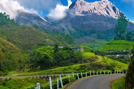 दक्षिण भारत में कई जगहों पर घूमन का मौका दे रहा IRCTC