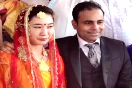 जापान की यूरी ने धनबाद के कुमार सुंदरम संग लिए सात फेरे जापान की यूरी ने धनबाद के कुमार सुंदरम संग लिए सात फेरे