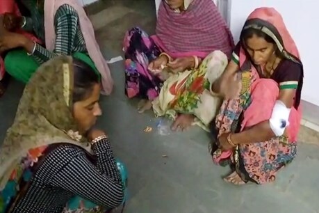 गोवंश मौत मामले में गवाही को लेकर एक गुट ने दूसरे पक्ष पर किया जानलेवा हमला, 6 से ज्यादा घायल गोवंश मौत मामले में गवाही को लेकर एक गुट ने दूसरे पक्ष पर किया जानलेवा हमला, 6 से ज्यादा घायल