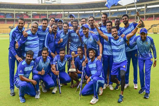 कर्नाटक क्रिकेट टीम.