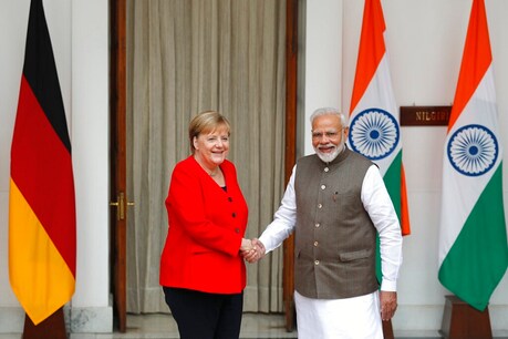 भारत-जर्मनी के बीच हुए समझौते, PM मोदी बोले, 'हम आतंक के खिलाफ सहयोग को बढ़ाएंगे' भारत-जर्मनी के बीच हुए समझौते, PM मोदी बोले, 'हम आतंक के खिलाफ सहयोग को बढ़ाएंगे'