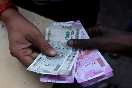 दिवाली पर शख्स की जेब में 3 रुपए थे, 40 हज़ार पड़े मिले लेकिन फिर भी लौटा दिए गए