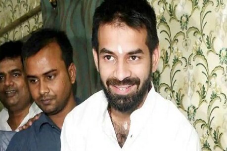 दीपिका के समर्थन में उतरे तेजप्रताप, कहा- इ 'छपाक' है, सत्ता में बैठे लोगों को 'थपाक से' क्यों लग रहा है? दीपिका के समर्थन में उतरे तेजप्रताप, कहा- इ 'छपाक' है, सत्ता में बैठे लोगों को 'थपाक से' क्यों लग रहा है?