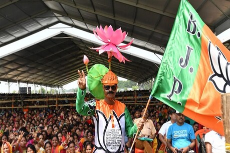 पूर्व सीएम ने किया दावा- अब बिहार और दिल्ली भी हारेगी बीजेपी पूर्व सीएम ने किया दावा- अब बिहार और दिल्ली भी हारेगी बीजेपी