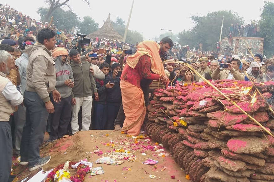 Line of Control, LoC, pakistan, soldier killed, indian army, jammu kashmir, border, bsf, martyr of Bharatpur, funeral with military honors, Jammu and Kashmir, Indian Army, Kaupwara, Grenade attack, भरतपुर का लाडला हुआ शहीद, सैन्य सम्मान के साथ की गई अंत्येष्टि, जम्मू-कश्मीर, भारतीय सेना, कूपवाड़ा, ग्रेनेड हमला