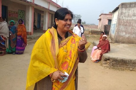 Jharkhand Election Result 2019: BJP की डॉ नीरा ने 'यादव लैंड' में फिर पहराया परचम Jharkhand Election Result 2019: BJP की डॉ नीरा ने 'यादव लैंड' में फिर पहराया परचम