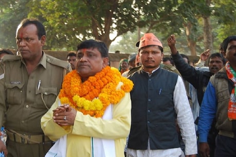 Jharkhand Election Result 2019: नाला सीट से BJP के सत्यानंद झा बाटुल JMM प्रत्याशी रविंद्र नाथ से हारे Jharkhand Election Result 2019: नाला सीट से BJP के सत्यानंद झा बाटुल JMM प्रत्याशी रविंद्र नाथ से हारे