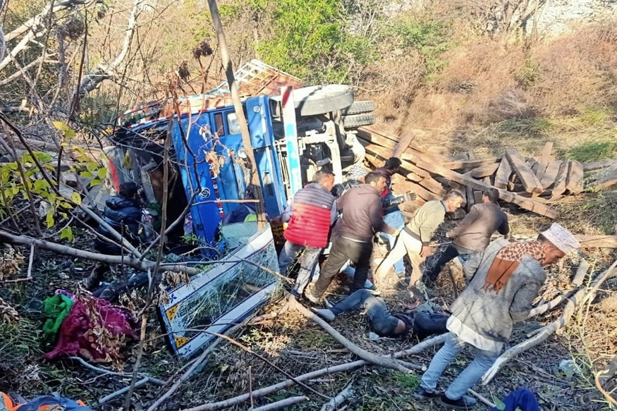 Truck Accident In Kullu Two Dies One Injured Hpvk News18 Hindi