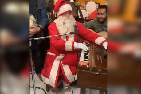 अनूप जलोटा का वीडियो वायरल.