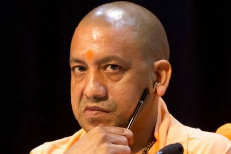 मैनपुरी की बेटी अनुष्का की मौत: प्रियंका गांधी के पत्र पर CM योगी हुए सख्त, हटाए गए पुलिस कप्तान मैनपुरी की बेटी अनुष्का की मौत: प्रियंका गांधी के पत्र पर CM योगी हुए सख्त, हटाए गए पुलिस कप्तान