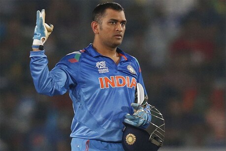 जिस खिलाड़ी के दिमाग के मुरीद हैं धोनी, उसने लगाया कमाल का शतक, अब IPL में मचाएगा धूम जिस खिलाड़ी के दिमाग के मुरीद हैं धोनी, उसने लगाया कमाल का शतक, अब IPL में मचाएगा धूम