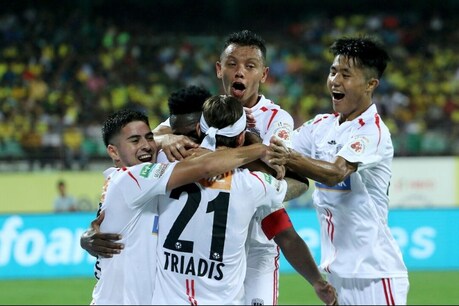 ISL 2019: केरला ब्लास्टर्स और नॉर्थईस्ट युनाइटेड का मुकाबला 1-1 से हुआ ड्रॉ ISL 2019: केरला ब्लास्टर्स और नॉर्थईस्ट युनाइटेड का मुकाबला 1-1 से हुआ ड्रॉ