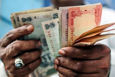 18 की हो गई है उम्र तो करें ये काम, मोदी सरकार की इस स्कीम से हर महीने घर बैठे मिलेंगे 5 हजार रुपए 18 की हो गई है उम्र तो करें ये काम, मोदी सरकार की इस स्कीम से हर महीने घर बैठे मिलेंगे 5 हजार रुपए