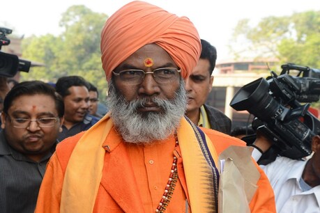 सांसद साक्षी महाराज ने कांग्रेस पर लगाया देश में दंगा कराने का आरोप (file photo)