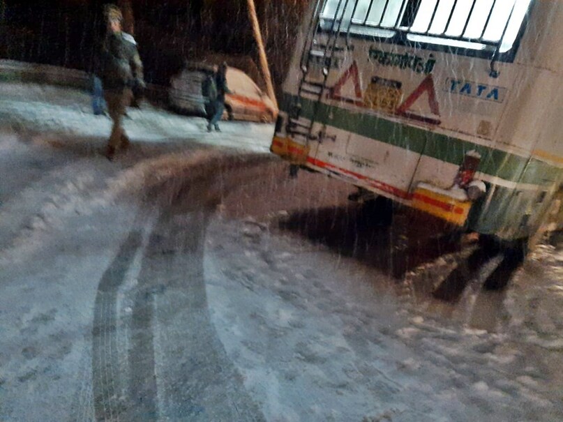 हिमाचल प्रदेश में 22 जनवरी तक खराब रहेगा. हालांकि, बीच में 19 जनवरी को प्रदेश में मौसम साफ रहेगा. वहीं अगले दो दिन में प्रदेश में न्यूनतम तापमान 1 से 2 डिग्री बढ़ सकता है. इसके बाद तापमान में गिरावट दर्ज की जाएगी.