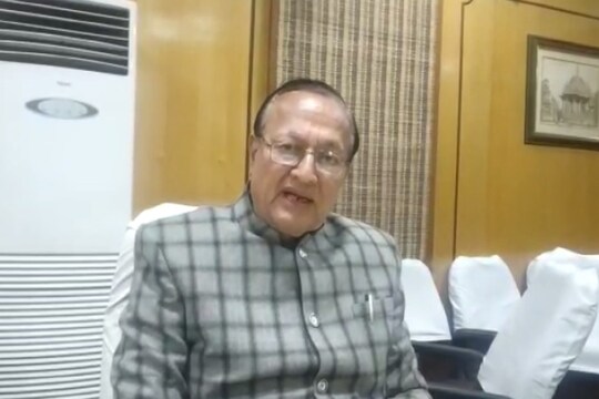 डॉ. कल्ला ने आरोप लगाया कि पिछली बीजेपी सरकार ने संविदाकर्मियों को सिर्फ सब्जबाग दिखाए.