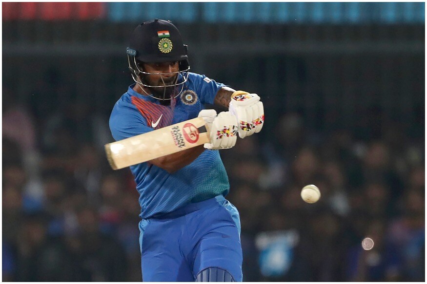 लाइव क्रिकेट स्कोर (Live Cricket Score), India vs Sri Lanka Live Match, 2nd T20 Match at Holkar Cricket Stadium, Indore: भारत और श्रीलंका के बीच पहला मैच बारिश के कारण रद्द हो गया था